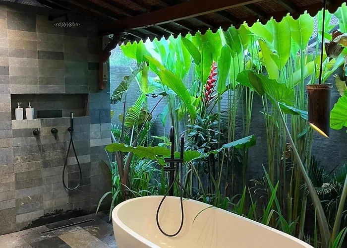 Kaiwatu House Holiday home