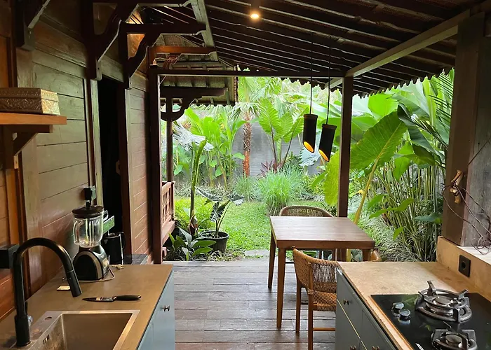 Kaiwatu House *